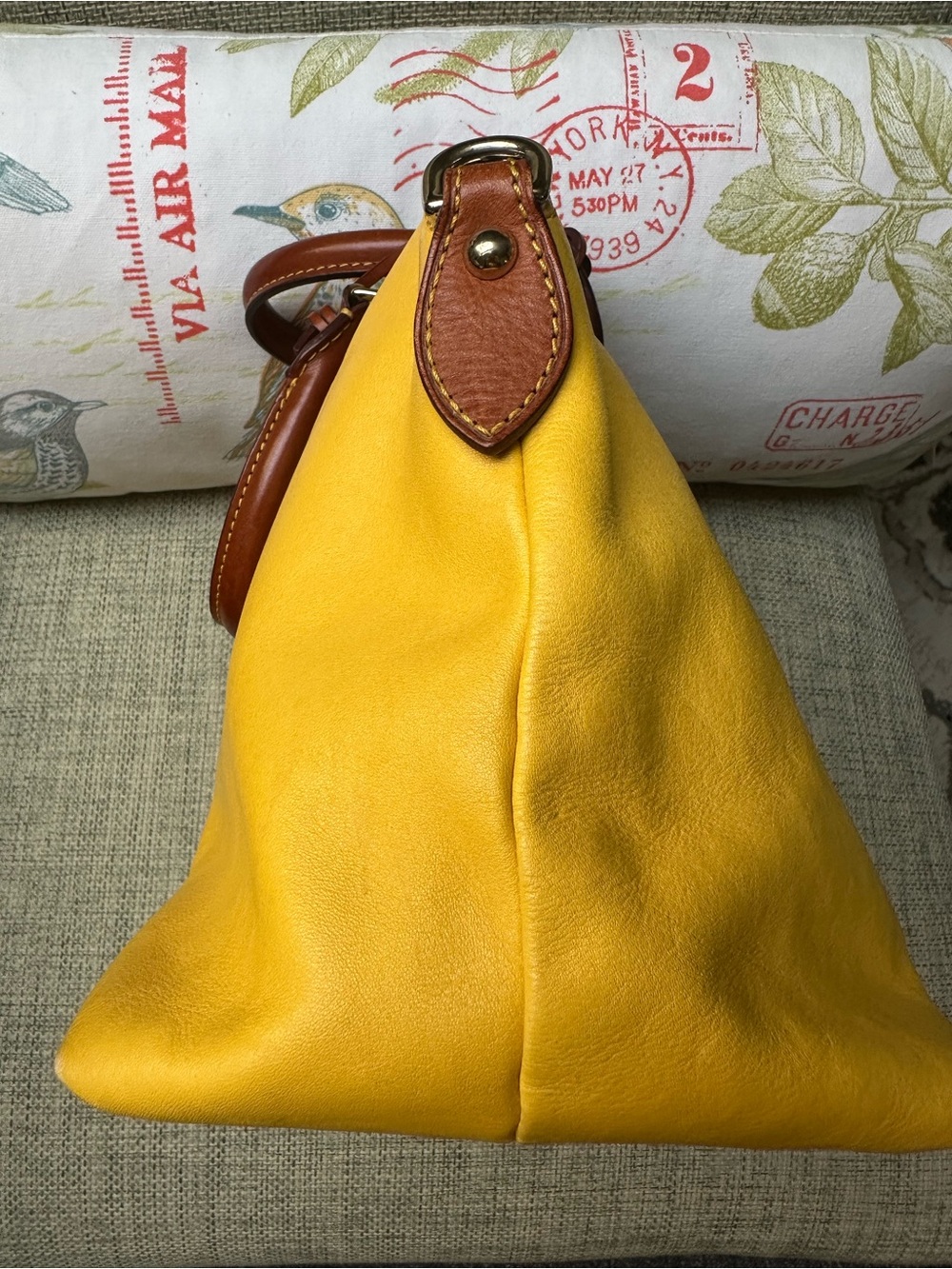 Classic Dooney and Bourke Vacchetta Leather Satchel - Picture 7 of 16